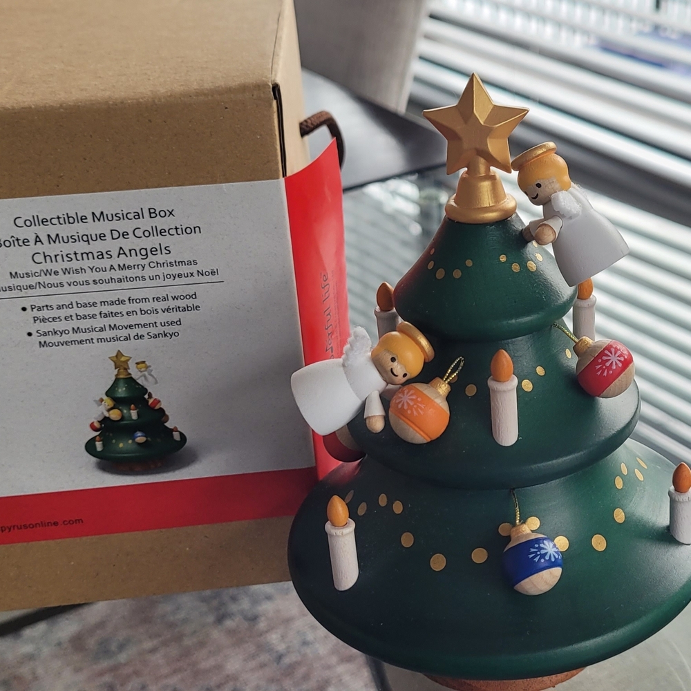Christmas Angels Collectible Musical Box - Green and Gold